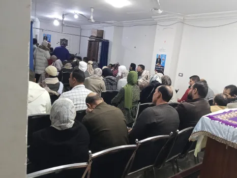 النائب محمود رشاد حبيب يستعرض مطالب المواطنين في لقاء مفتوح بمقر "أبو حمص"