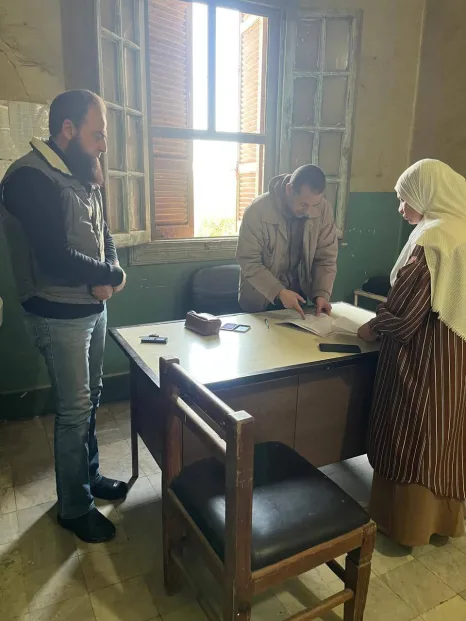 جانب من متابعة العمل بالوحدة الصحية