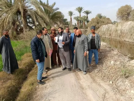 النائب حمادة سليمان يتابع ميدانيًا مشكلة غرق الأراضي الزراعية بقرية الجمهورية