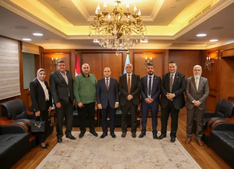 النائب محمد مصطفى خليفة يشارك في لقاء محافظ كفر الشيخ لبحث الملفات الخدمية والتنموية بالمحافظة