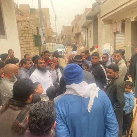 عقب شكاوى الأهالي.. النائب حمادة سليمان يتابع ميدانيًا أزمة انقطاع المياه بعزب "الحوشي وزيد شعيب وأمين" للسعي في حلها