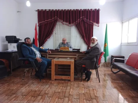 النائب حمادة سليمان يلتقي رئيس الوحدة المحلية بمنشأة الجمال لبحث ملفات الطرق والمرافق ويدفع بحلول عاجلة
