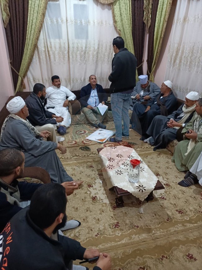 جانب من لقاء النائب أحمد العرجاوي بالأهالي